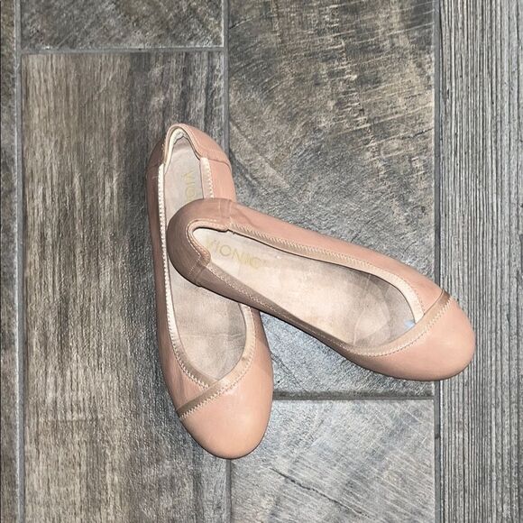 Vionic Tan Ballet Flats Minimalist Design - Picture 3 of 5